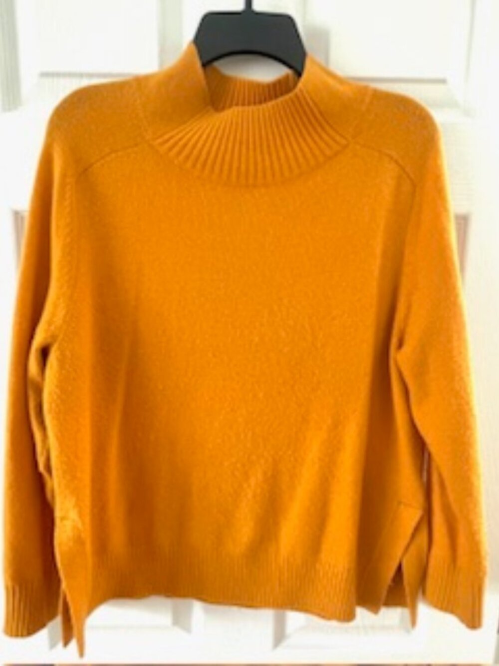 Banana Republic Chunky Orange knit pullover sweater